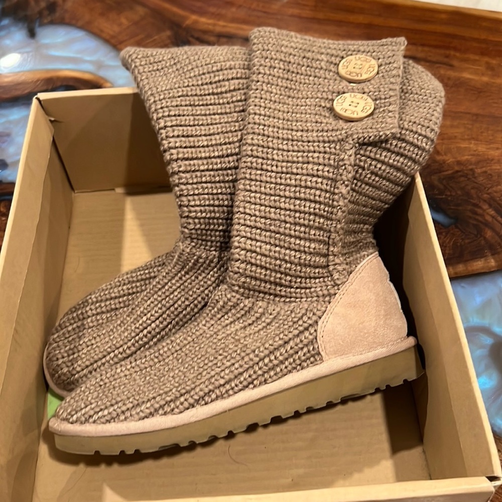 Ugg classic cardy